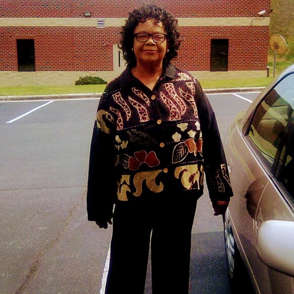 Meet your Posher, Shirley - Picture 1 of 1